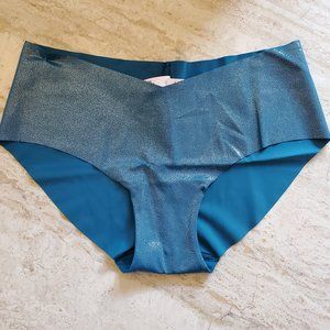 Victoria's Secret No Show Seamless Panty Size Small